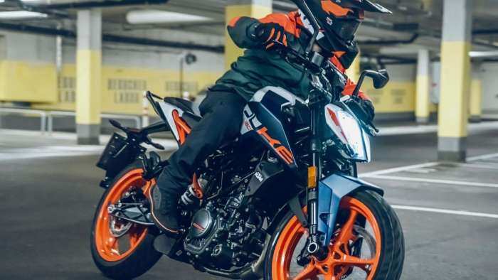 KTM rolls out new Duke 160 starting at Rs 1.85 lakh; 3 colours enter stable