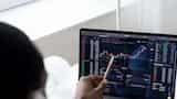 https://www.zeebiz.com/markets/global-markets/news-apple-share-price-news-sept-9-iphone-maker-awe-dropping-event-stock-under-pressure-on-nasdaq-iphone-17-launch-in-focus-378416