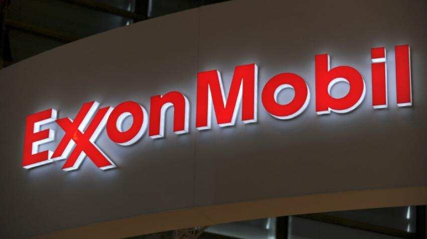 ExxonMobil earning dives 63% on plunging oil prices