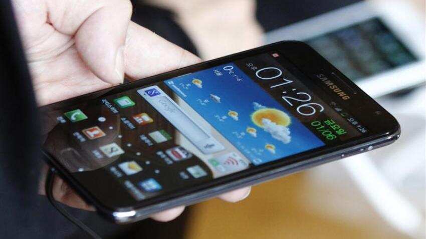 Samsung to sell smartphones at Re 1 Samsung to sell smartphones at Re 1