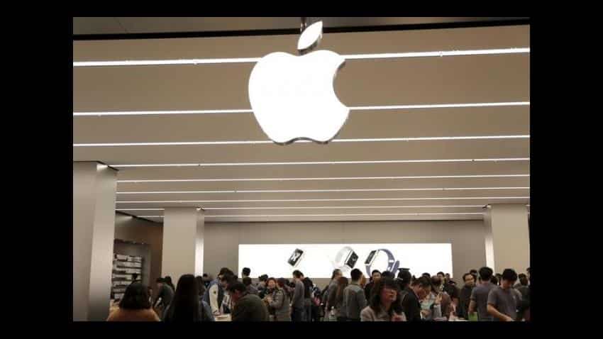 Apple resumes services after outage on Thursday