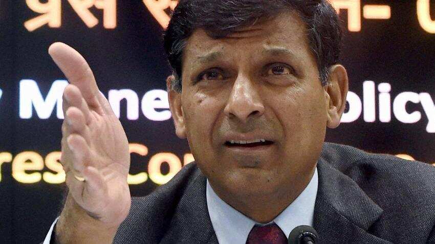 Raghuram Rajan snubs Subramaniam Swamy; says welcome to genuine criticism Raghuram Rajan snubs Subramaniam Swamy; says welcome to genuine criticism