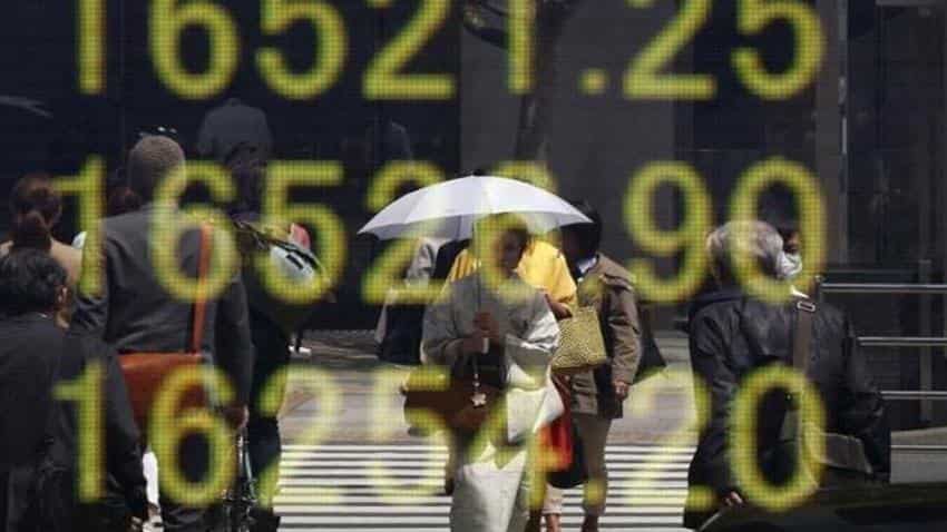 Asian shares fall; bonds rally as &#039;Brexit&#039; vote looms 