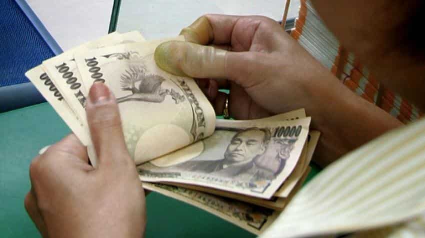 Yen surges strongly after Bank of Japan holds off from easing Yen surges strongly after Bank of Japan holds off from easing