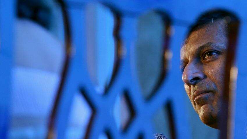 Rupee plummets 61 paise to dollar on Rajan's exit as RBI governor Rupee plummets 61 paise to dollar on Rajan's exit as RBI governor