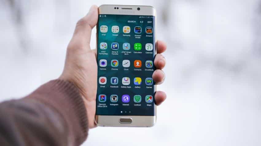Buying mobile apps on Google and Apple to soon become costlier