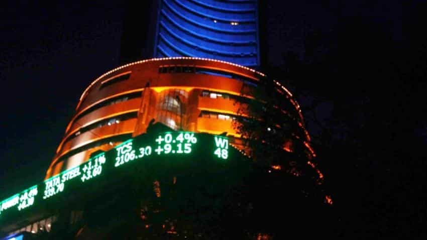 Markets close higher, Sensex up 100 points