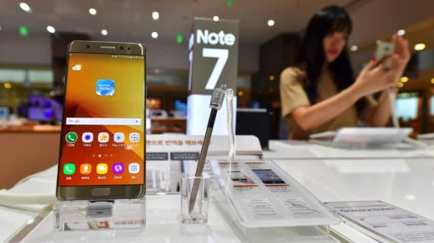 Samsung shares plunge over smartphone explosion debacle