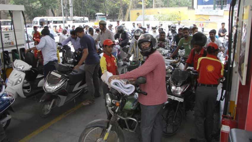 Petrol price hiked by Rs 58 paise; Diesel price gets cut by Rs 31 paise Petrol price hiked by Rs 58 paise; Diesel price gets cut by Rs 31 paise