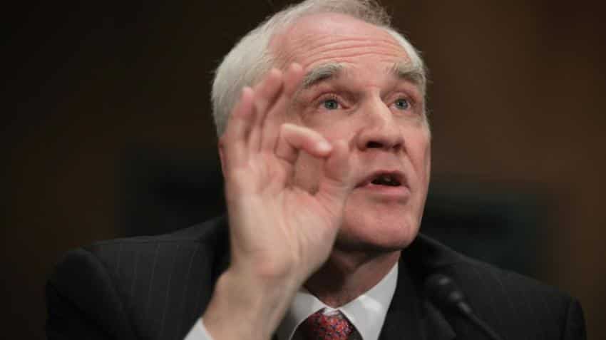 Fed wants more capital at largest banks Fed wants more capital at largest banks
