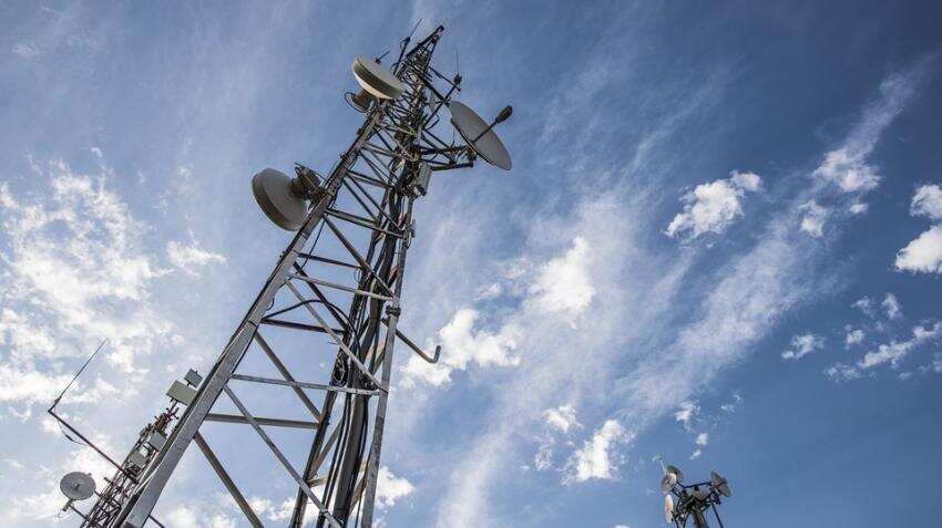 Spectrum auction: Govt receives bids worth Rs 55,000 crore on day 1 Spectrum auction: Govt receives bids worth Rs 55,000 crore on day 1