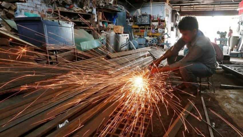 India&#039;s manufacturing index eases in Sept; RBI may cut rates: Survey 