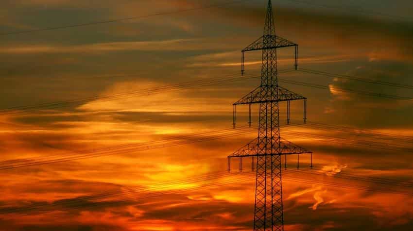 Spectrum auction: Why no one wants a slice of 700 MHz band Spectrum auction: Why no one wants a slice of 700 MHz band