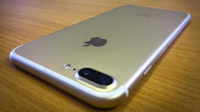 Apple iPhone 7 arrives just ahead of Google Pixel's debut in India Apple iPhone 7 arrives just ahead of Google Pixel's debut in India