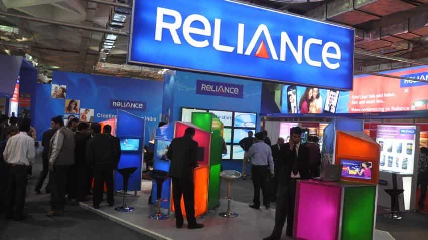  Reliance Communications shares rise as it sells part of telecom tower business