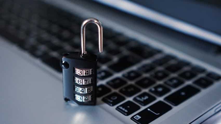 ICICI Bank, Kotak Bank, others issue SMSes to customers to curb financial fraud ICICI Bank, Kotak Bank, others issue SMSes to customers to curb financial fraud