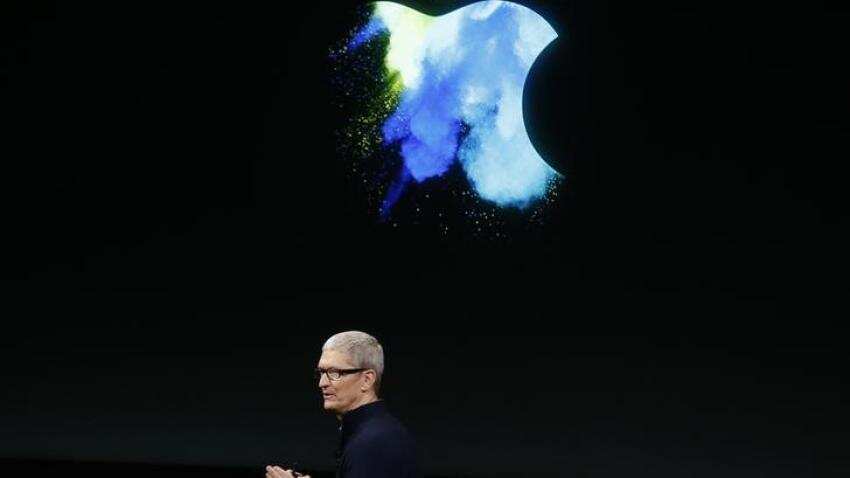 Apple revamps computer line with new MacBook Pro, adds touch screen keys