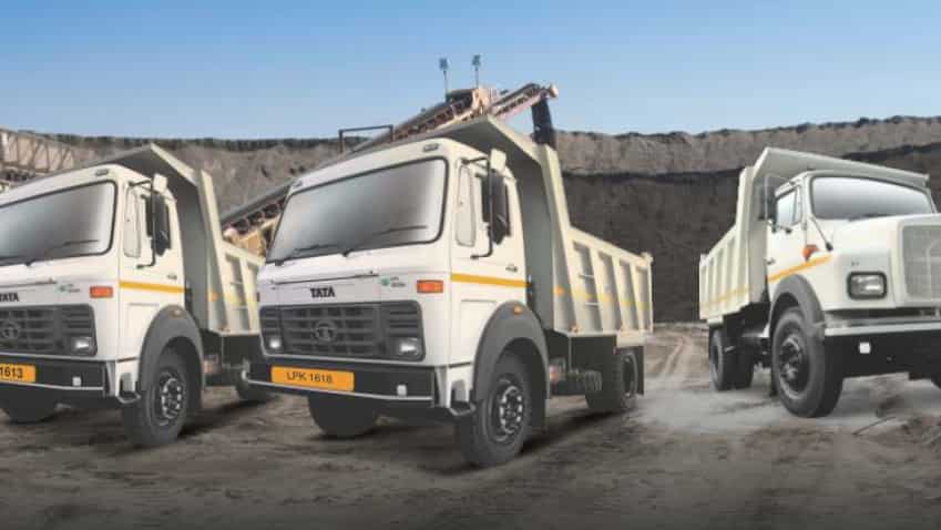 India's commercial vehicle sales likely to grow at low double-digit in FY17: Moody's India's commercial vehicle sales likely to grow at low double-digit in FY17: Moody's