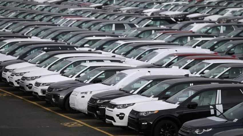 Jaguar Land Rover agrees inflation-beating UK pay deal 