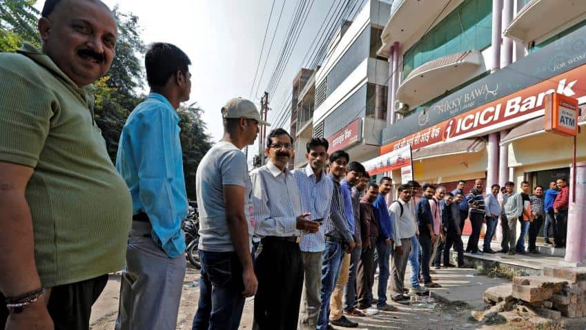 Demonetisation aftermath: No charges on ATM transactions till December 30 Demonetisation aftermath: No charges on ATM transactions till December 30