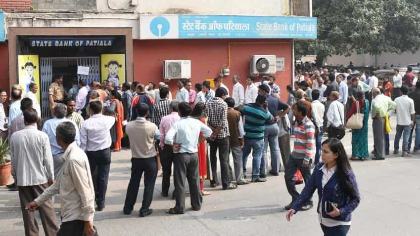 Demonetisation: Is this the right time to open a fixed deposit account?
