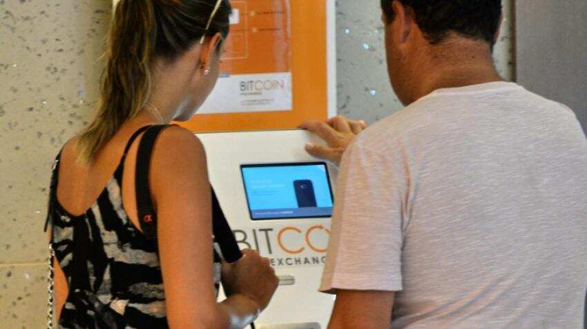Singapore tests blockchain digital currency system for banks Singapore tests blockchain digital currency system for banks