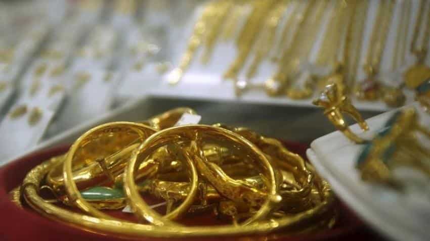Demonetisation: India gold premiums surge to two-year highs on fears of import curb