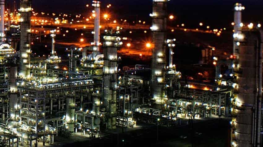 8 injured in flash fire at Reliance Jamnagar refinery 8 injured in flash fire at Reliance Jamnagar refinery