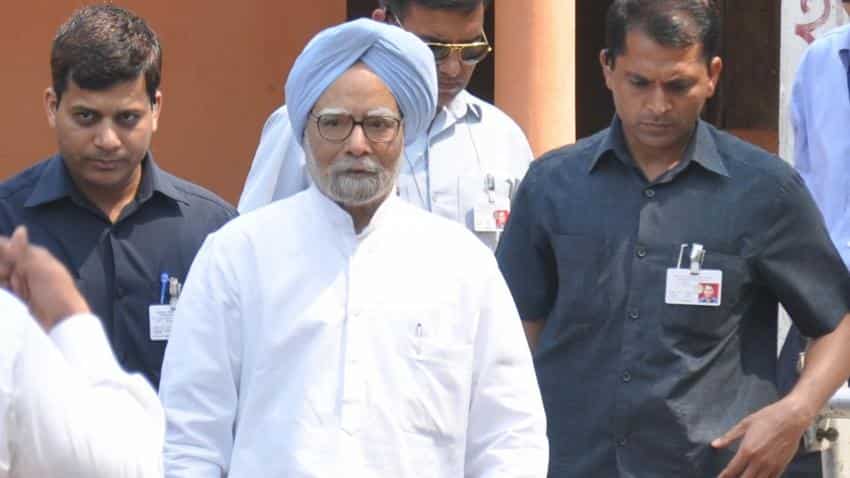 Demonetisation could hurt India&#039;s GDP by 200 basis points, says Manmohan Singh