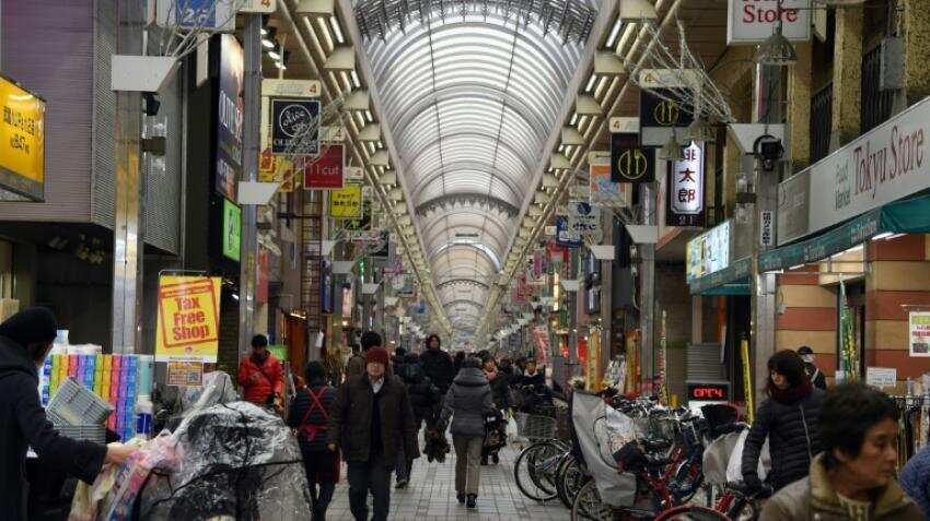 Japan household spending falls again in October