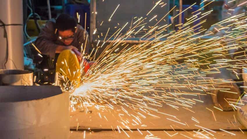 Demonetisation shaves two points off India’s purchase manufacturing index Demonetisation shaves two points off India’s purchase manufacturing index