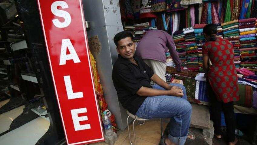 Indian services activity plunges into contraction in November on cash crackdown