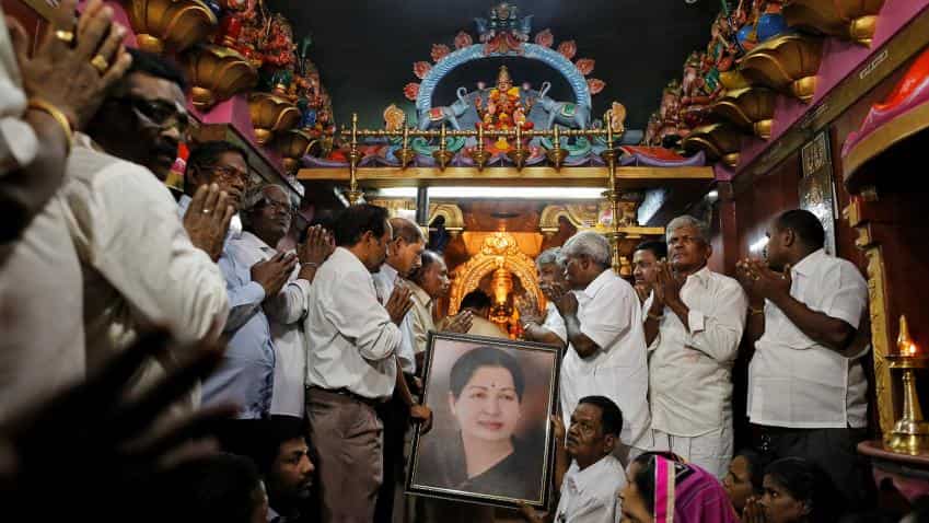 Amma dies, Chennai shuts down all ops