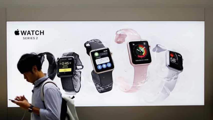 Apple Watch sales to consumers set record in holiday week, says Apple&#039;s Cook