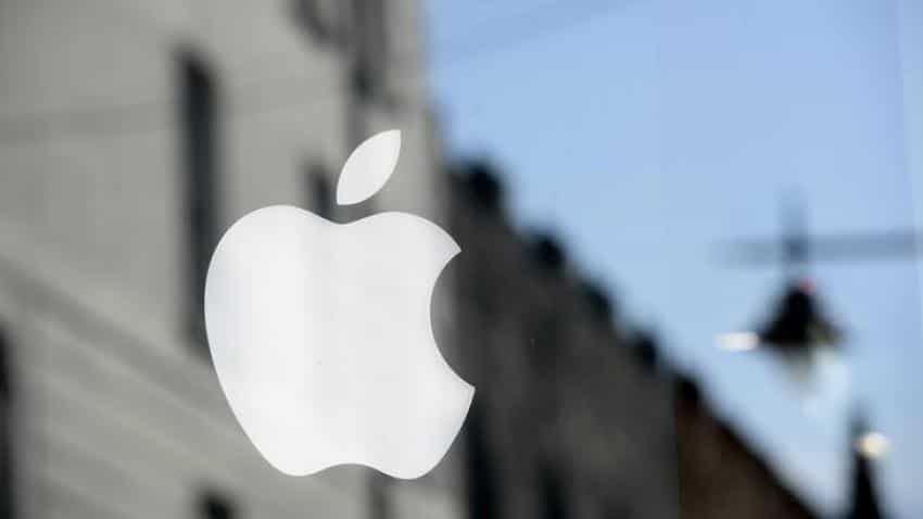 Apple holds talks with Indian government on opening stores 