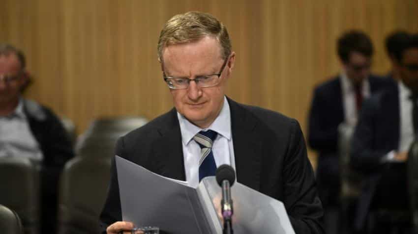 Australia's economy slows 0.5% in September quarter as government spending falls Australia's economy slows 0.5% in September quarter as government spending falls