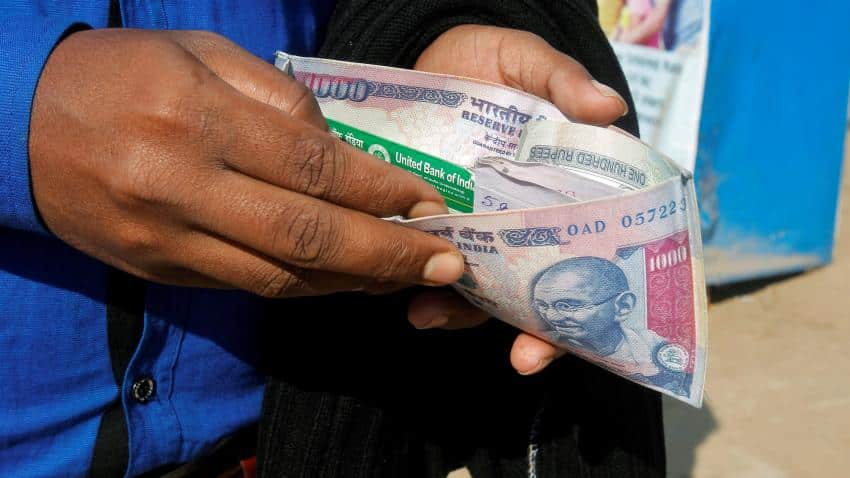 Demonetisation aftermath: Card swipes grow but sales recovery slow Demonetisation aftermath: Card swipes grow but sales recovery slow