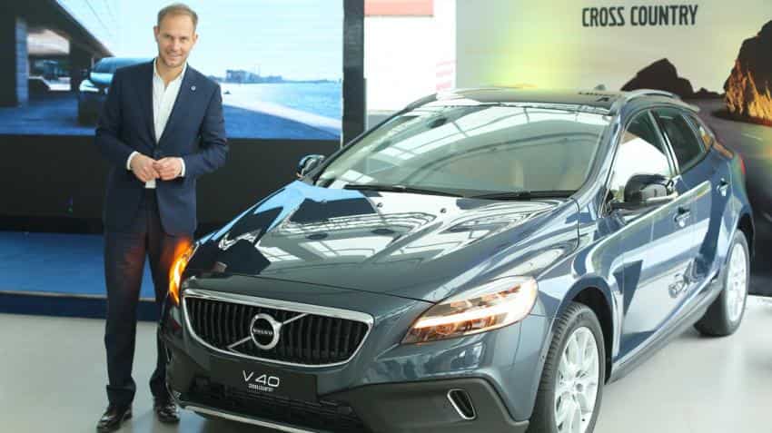 Volvo launches hatchback V40, V40 Cross Country starting at Rs 25.49 lakh