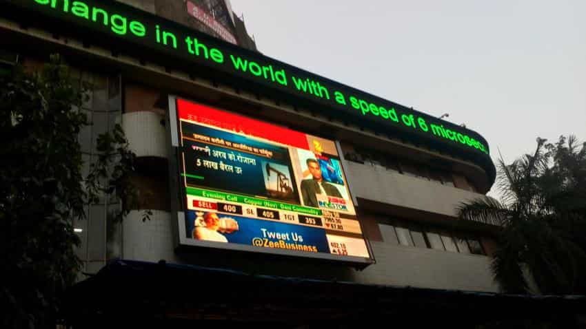 Key Indian equity indices trade lower Key Indian equity indices trade lower