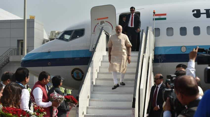 PM Narendra Modi performs &#039;bhoomipujan&#039; of Chhatrapati Shivaji&#039;s statue