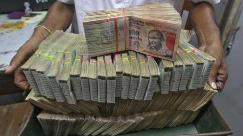 Demonetisation: Last day for depositing scrapped notes in banks Demonetisation: Last day for depositing scrapped notes in banks
