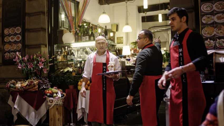 Service charge on your restaurant bill is not mandatory, Govt clarifies Service charge on your restaurant bill is not mandatory, Govt clarifies
