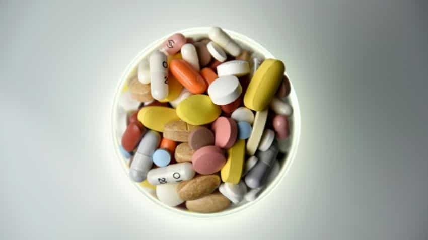 Donald Trump warns US firms moving jobs offshore, singling out pharma Donald Trump warns US firms moving jobs offshore, singling out pharma