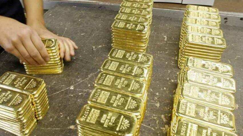 Gold retreats from late 2016 highs on dollar recovery Gold retreats from late 2016 highs on dollar recovery