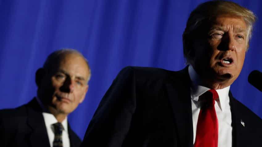 Despite being warned by US Secret Service, Trump still uses unsecure Android device Despite being warned by US Secret Service, Trump still uses unsecure Android device