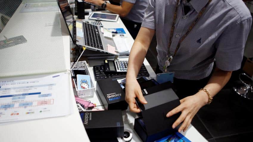 Samsung to bring back foldable phone with a launch of new smartphone soon Samsung to bring back foldable phone with a launch of new smartphone soon