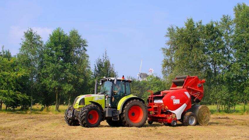 Domestic tractor manufacturers to register 16 to 18% sales growth in FY17: Crisil Domestic tractor manufacturers to register 16 to 18% sales growth in FY17: Crisil