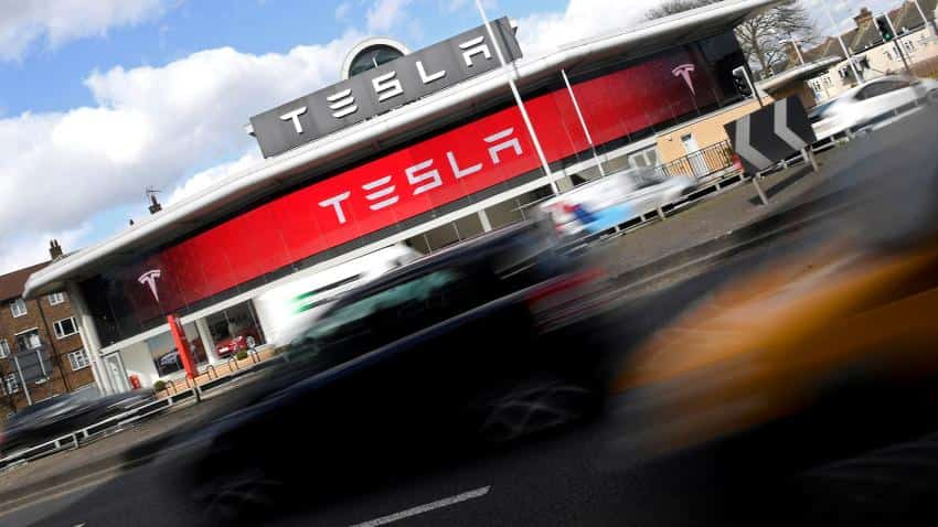 Tesla edges out GM to become most valuable US carmaker