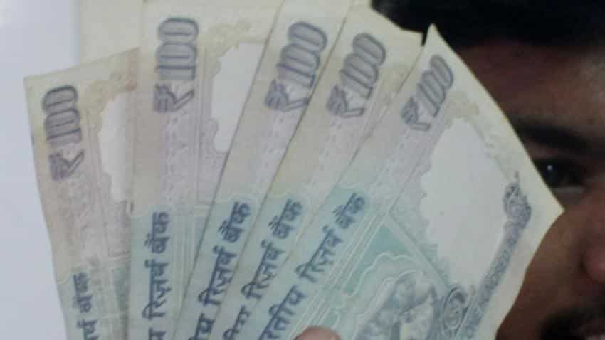 Withdrawal trend reverses in Jan Dhan accounts; deposits up Rs 1000 crore