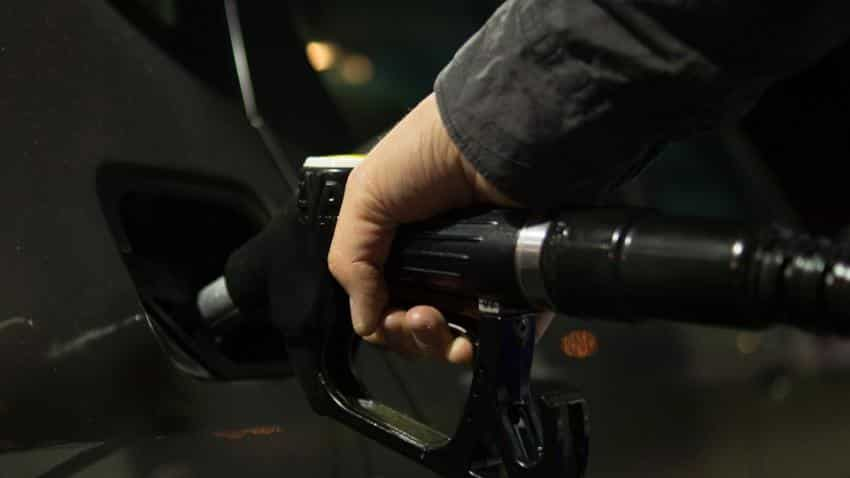 Oil ministry mulls home delivery of petrol, diesel